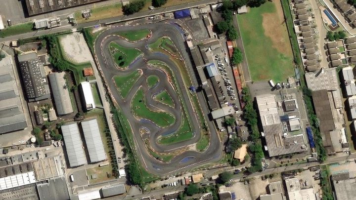 Vista aérea do traçado do Kartódromo Granja Viana (KGV)
